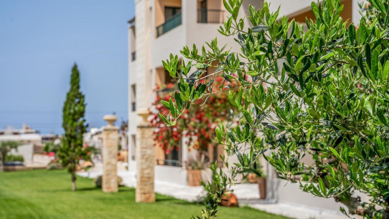 Golden Bay Hotel Apartments Mália Exterior foto