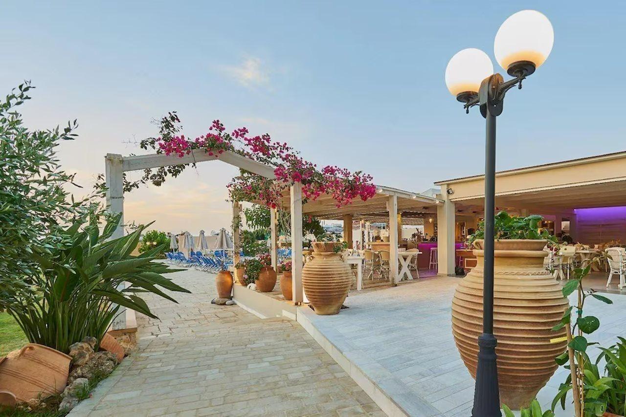 Golden Bay Hotel Apartments Mália Exterior foto